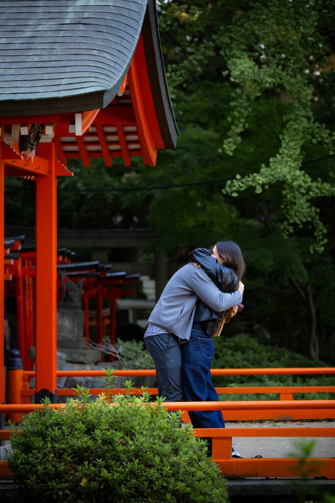 Surprise proposal in Tokyo at the Nezu shrine with a professional photographer